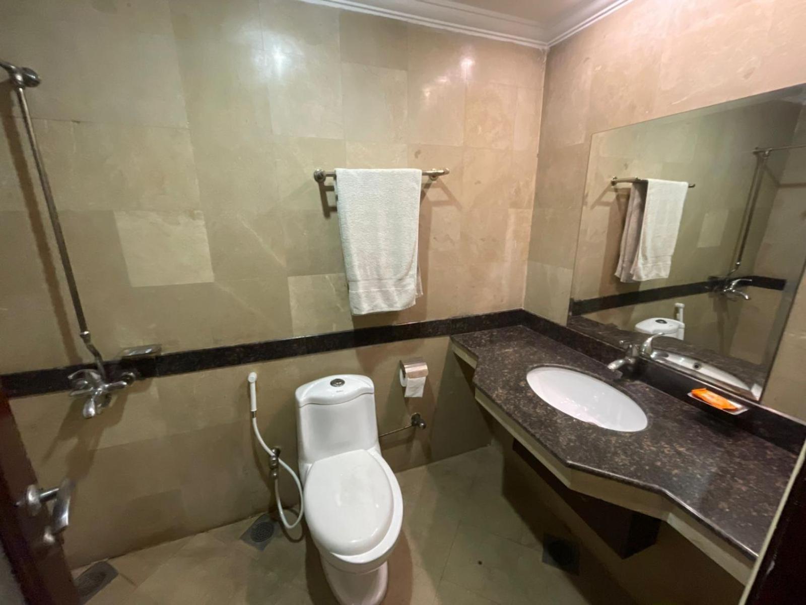 Panoramic Hotel Лахор Екстер'єр фото