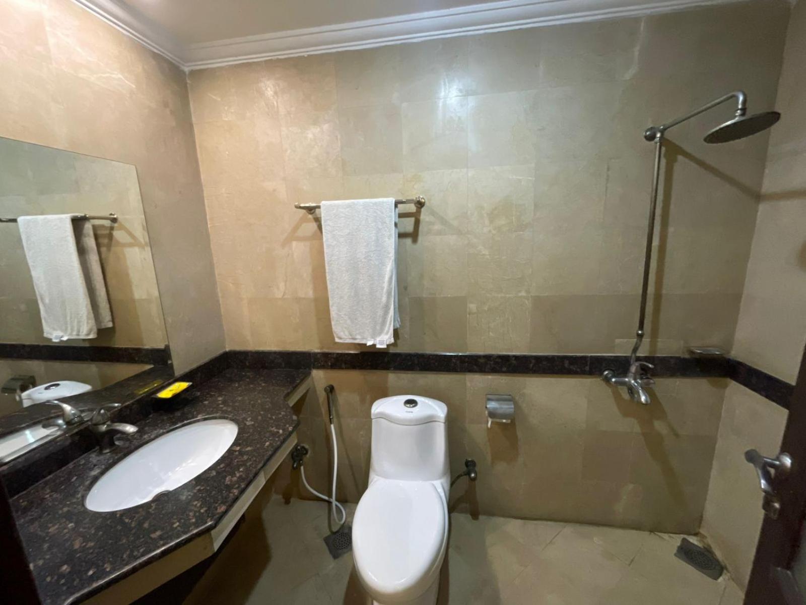 Panoramic Hotel Лахор Екстер'єр фото