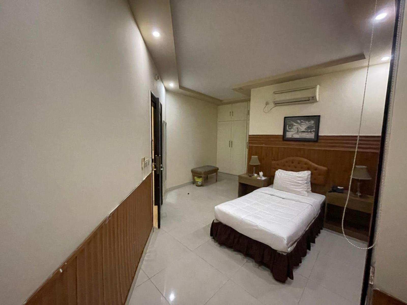 Panoramic Hotel Лахор Екстер'єр фото